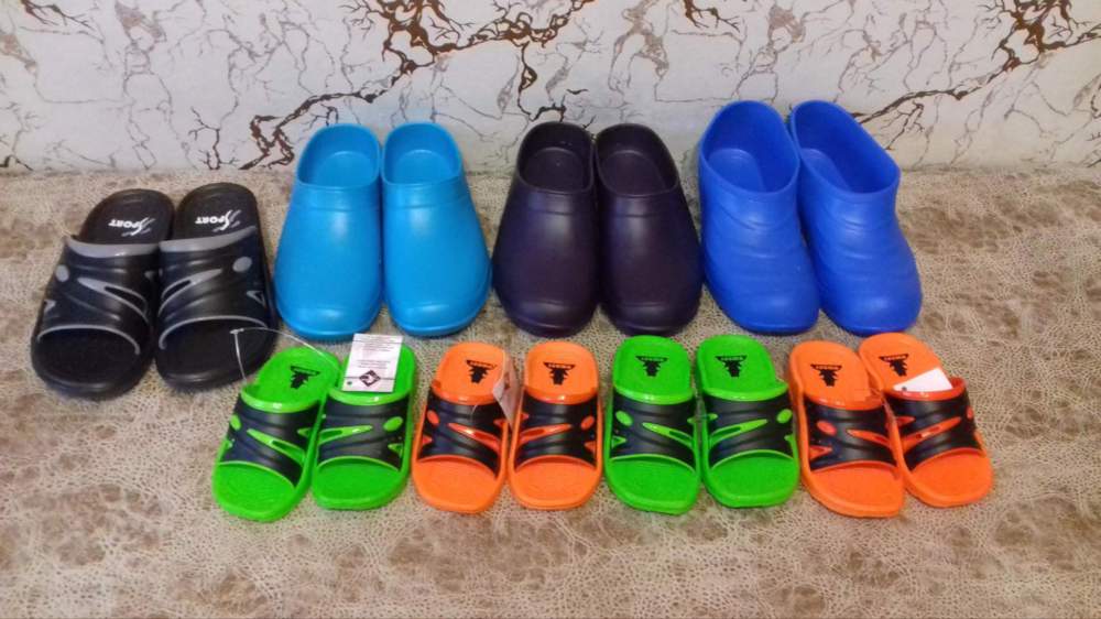 Дюна саратов. Астраханский завод резиновой обуви Дюна-АСТ. Резиновая обувь Дюна. Обувь резиновая сетчатая стелька. Детская обувь для резиновой поверхности.